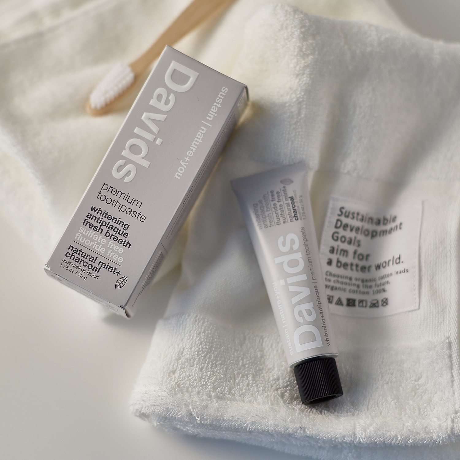 デイヴィッズ ホワイトニングトゥースペースト・タオルセット