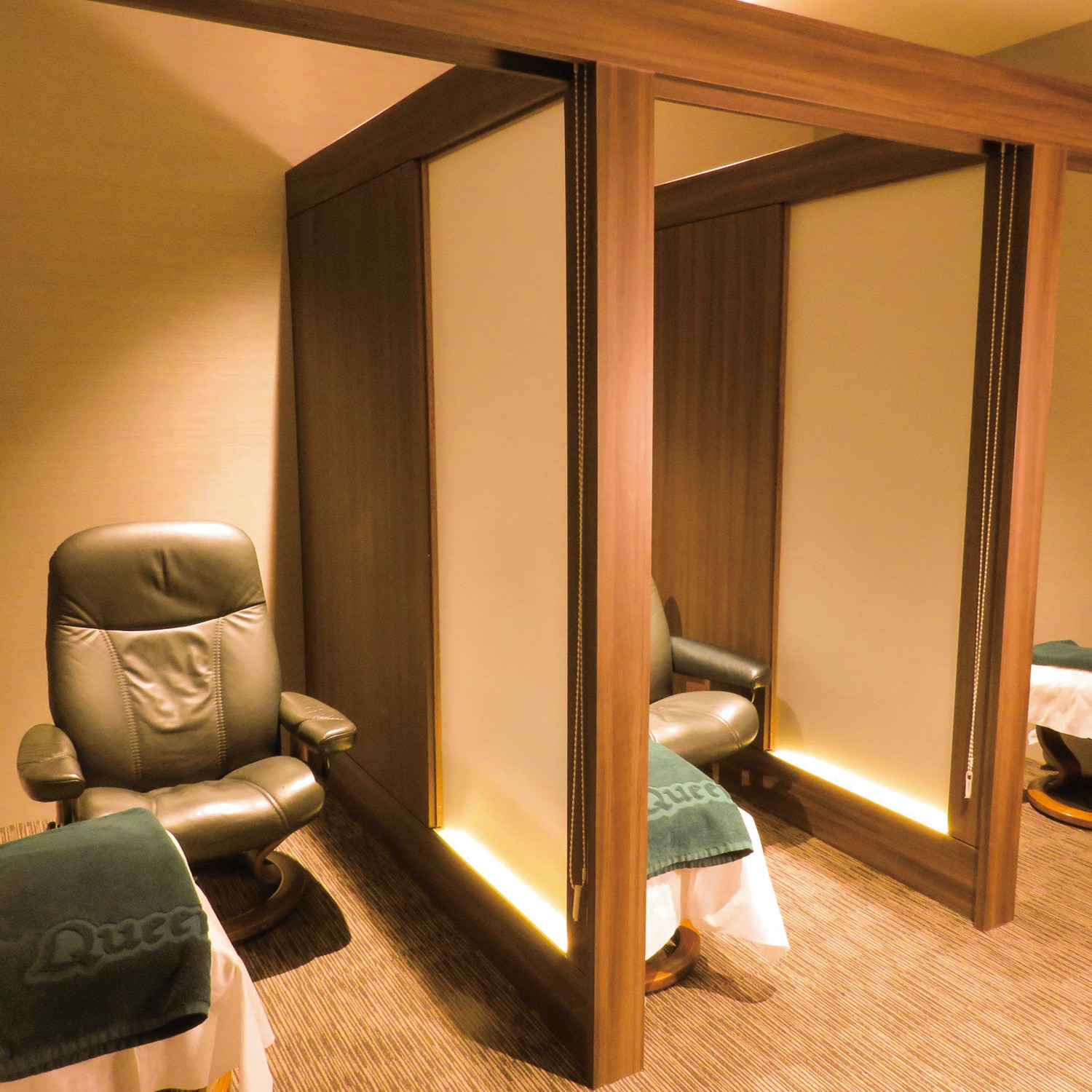 クイーンズウェイ 1名または2名リフレクソロジー