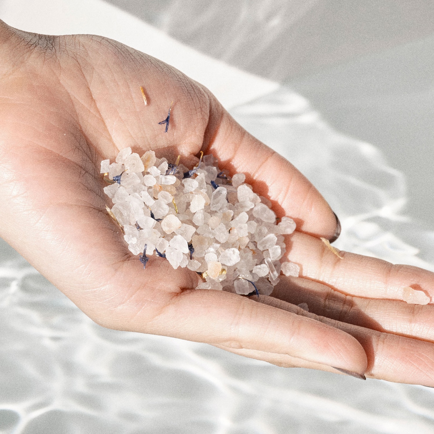 ヴァイタルマテリアル アロマハーブバスソルト アクアシャイン