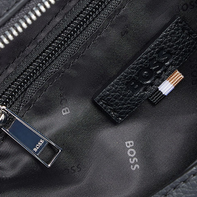 ボス ショルダーバッグ