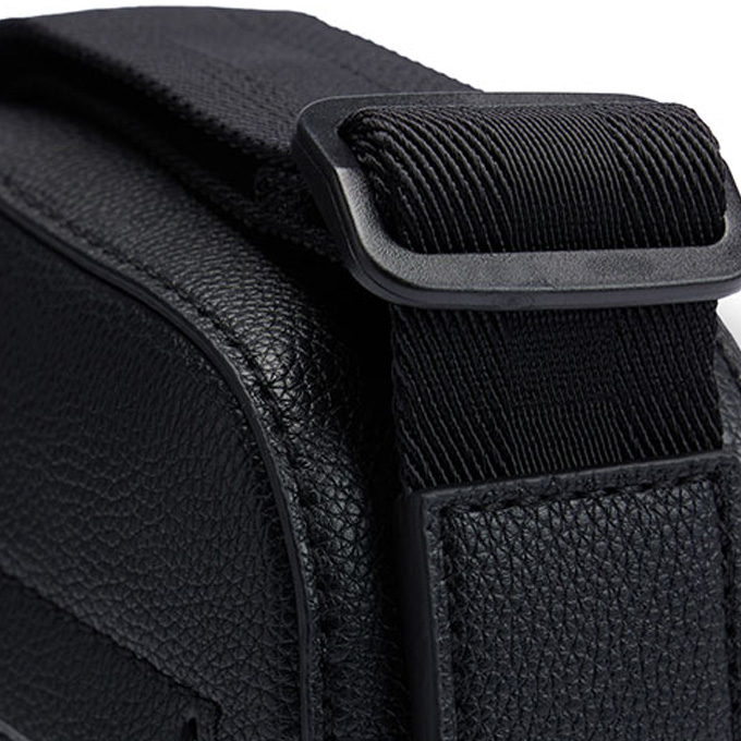 ボス ショルダーバッグ