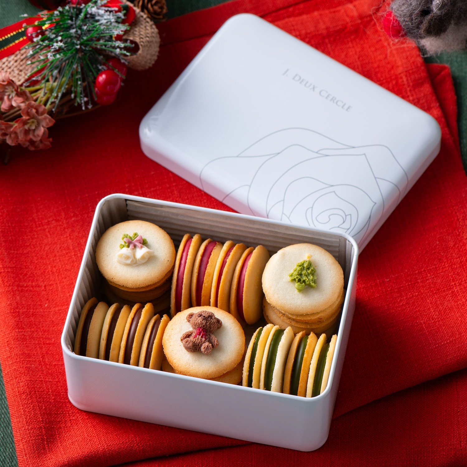 ジェイ・ドゥ・セルクル サンドラングドシャ クリスマス缶