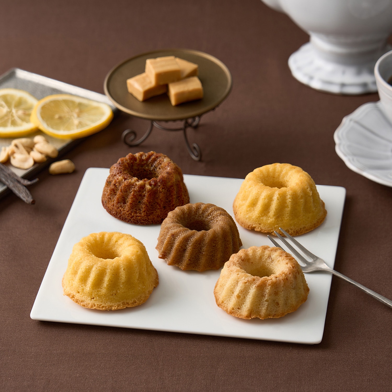 Toshi Yoroizuka KOUGLOF COLLECTION 12個