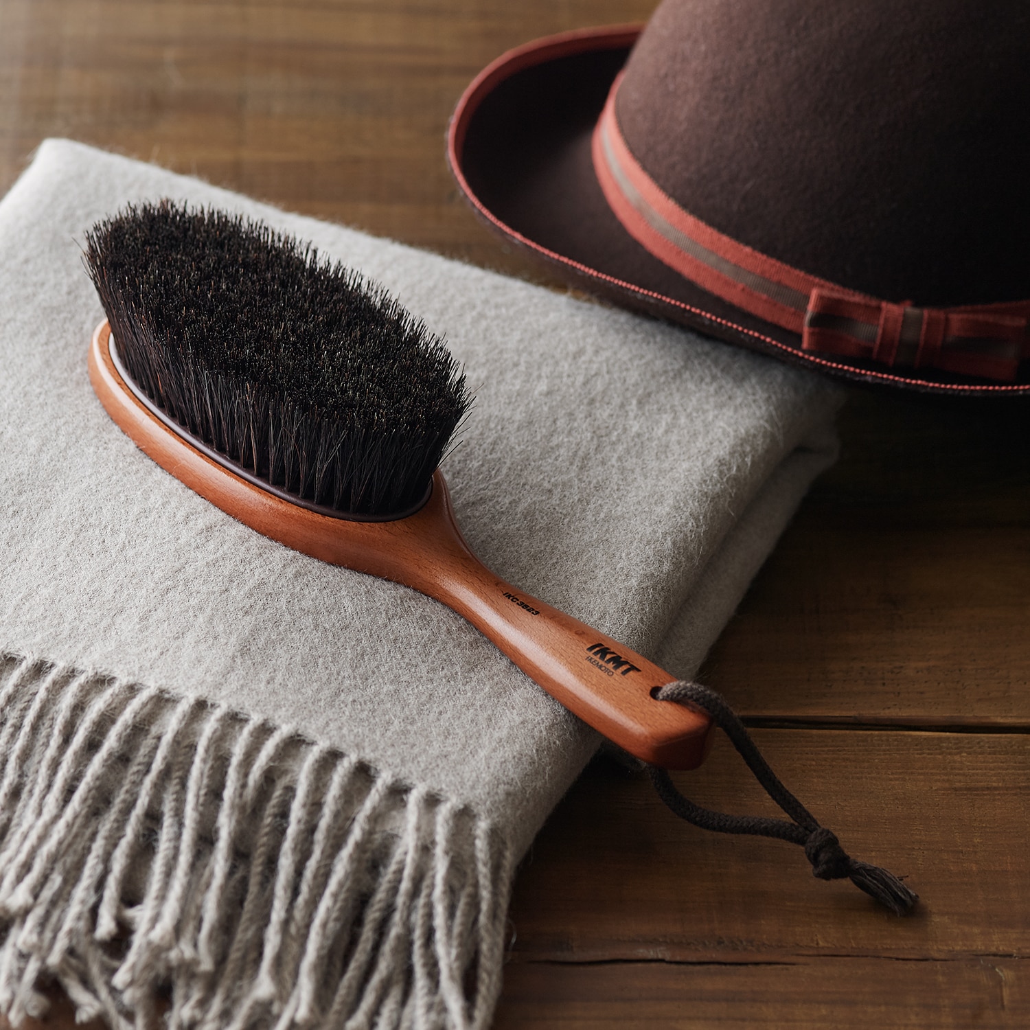 ＩＫＭＴ静電気除去服ブラシ